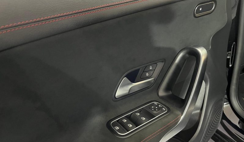 Mercedes Benz CLA lleno