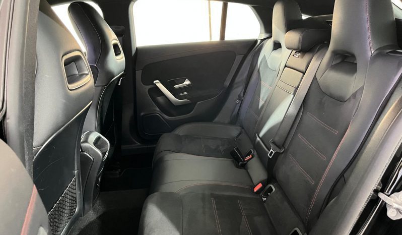 Mercedes Benz CLA lleno