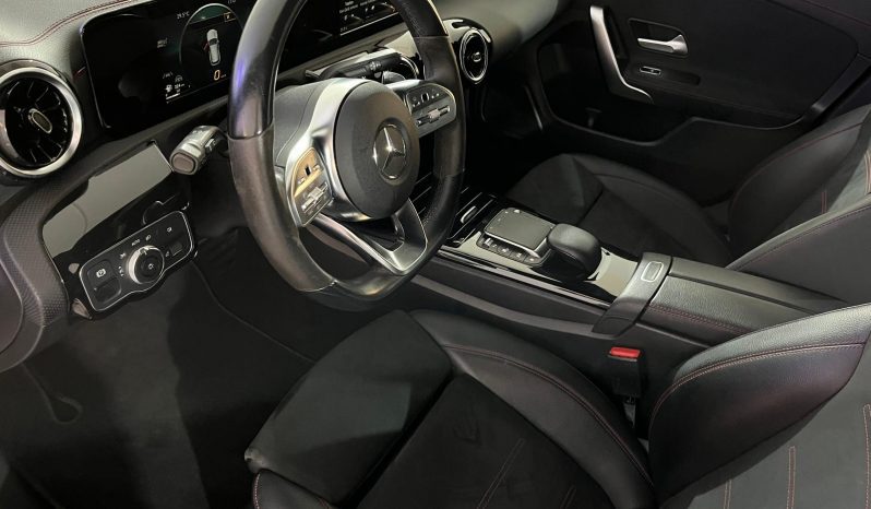 Mercedes Benz CLA lleno