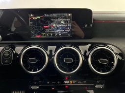 Mercedes Benz CLA lleno