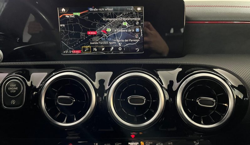 Mercedes Benz CLA lleno