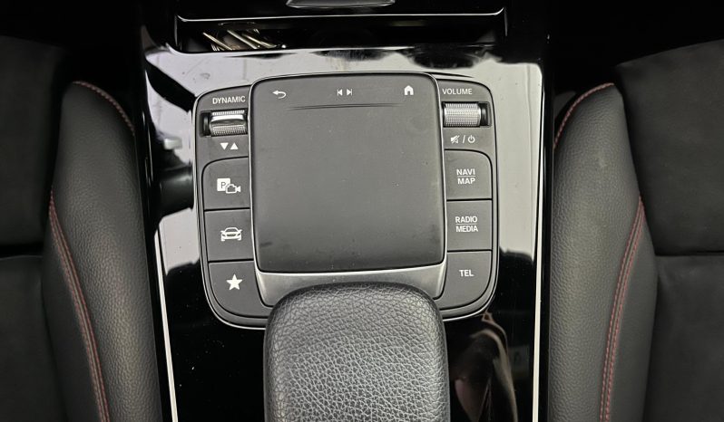 Mercedes Benz CLA lleno