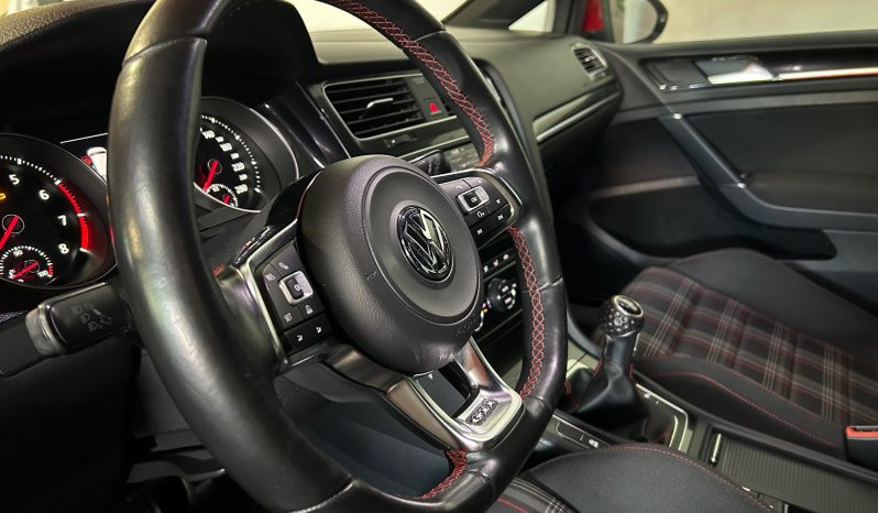 VOLKSWAGEN Golf GTI 2.0 TSI BMT lleno