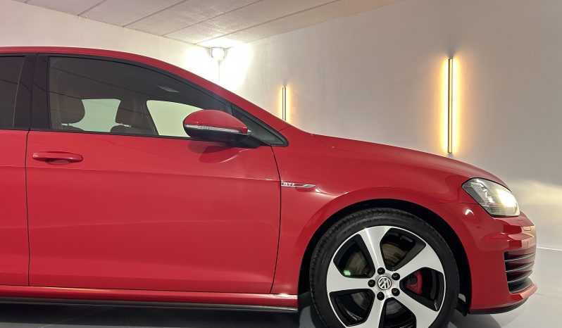 VOLKSWAGEN Golf GTI 2.0 TSI BMT lleno