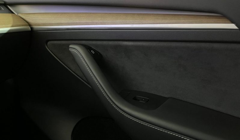 TESLA Model Y Gran Autonomia 4WD lleno