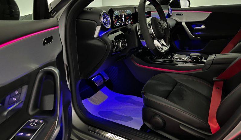 MERCEDES BENZ-AMG A45S 4MATIC 421CV lleno