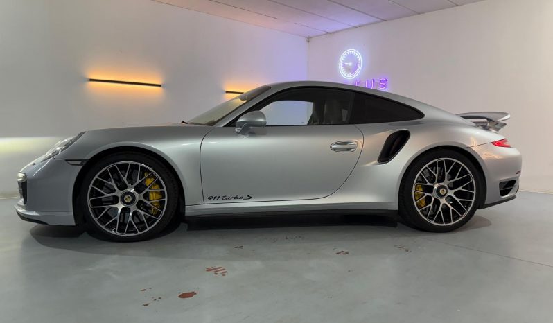 PORSCHE 911 Turbo S Coupe lleno