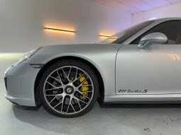 PORSCHE 911 Turbo S Coupe lleno