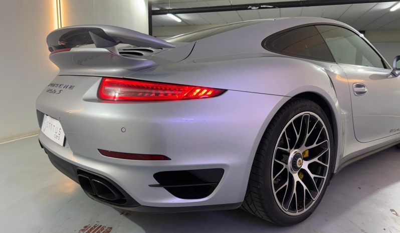 PORSCHE 911 Turbo S Coupe lleno