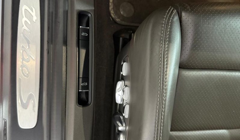 PORSCHE 911 Turbo S Coupe lleno