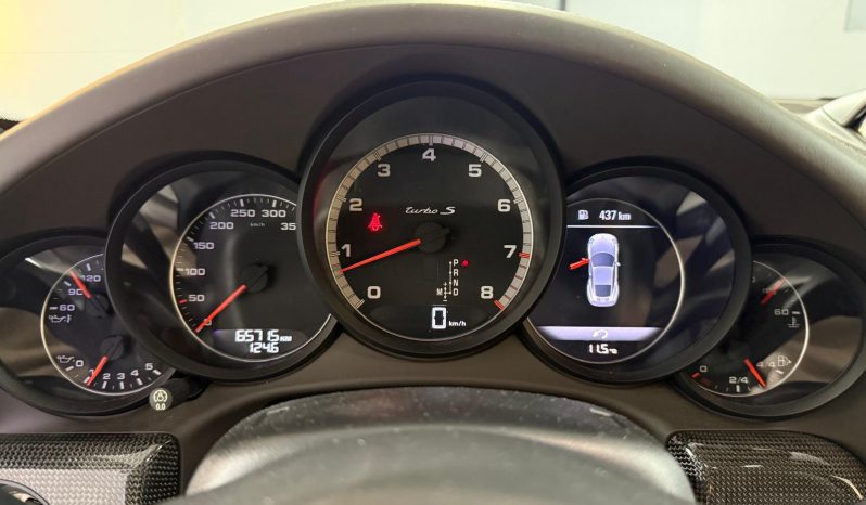 PORSCHE 911 Turbo S Coupe lleno