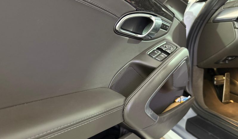 PORSCHE 911 Turbo S Coupe lleno