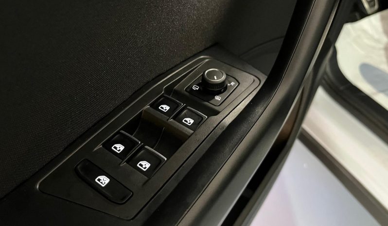 VOLKSWAGEN T-Roc Sport 1.5 TSI lleno