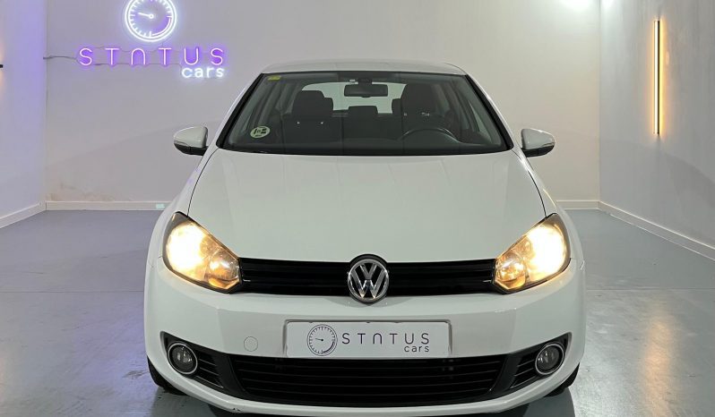 VOLKSWAGEN Golf 1.6 TDI 105 CV lleno