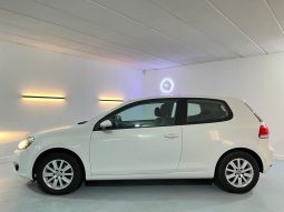 VOLKSWAGEN Golf 1.6 TDI 105 CV lleno