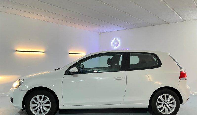 VOLKSWAGEN Golf 1.6 TDI 105 CV lleno