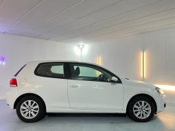 VOLKSWAGEN Golf 1.6 TDI 105 CV lleno