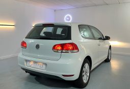 VOLKSWAGEN Golf 1.6 TDI 105 CV lleno