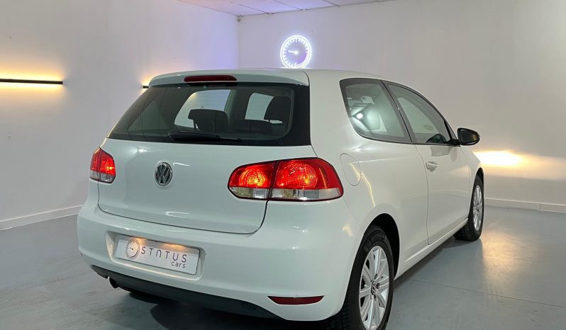 VOLKSWAGEN Golf 1.6 TDI 105 CV lleno
