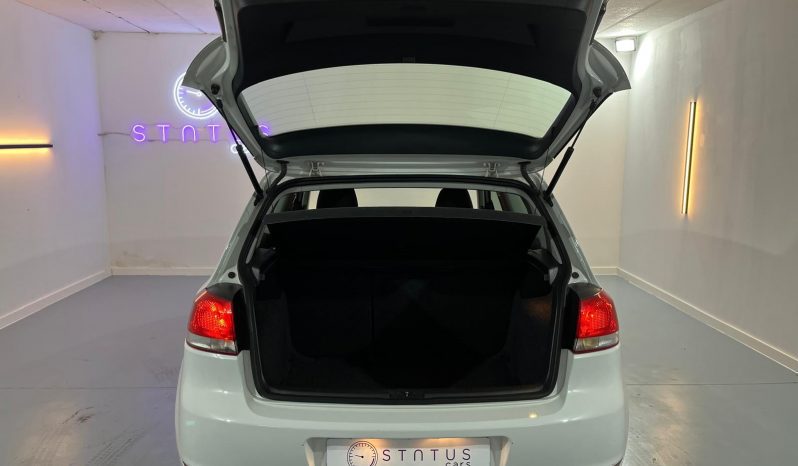 VOLKSWAGEN Golf 1.6 TDI 105 CV lleno