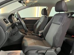 VOLKSWAGEN Golf 1.6 TDI 105 CV lleno