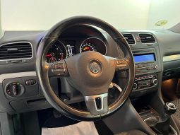 VOLKSWAGEN Golf 1.6 TDI 105 CV lleno