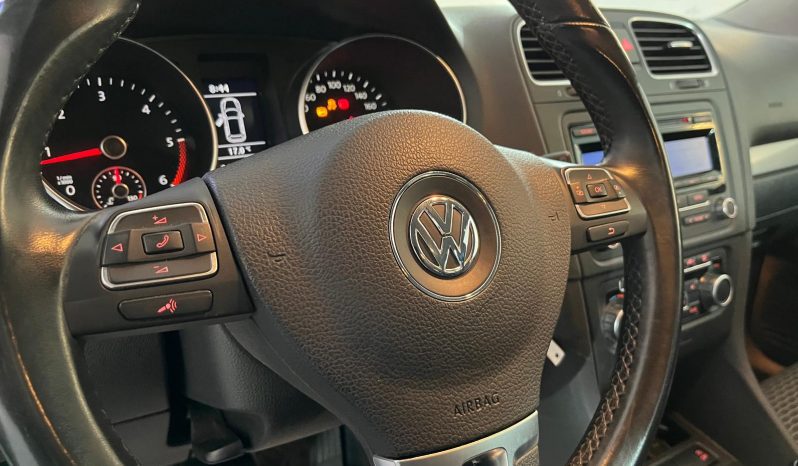 VOLKSWAGEN Golf 1.6 TDI 105 CV lleno