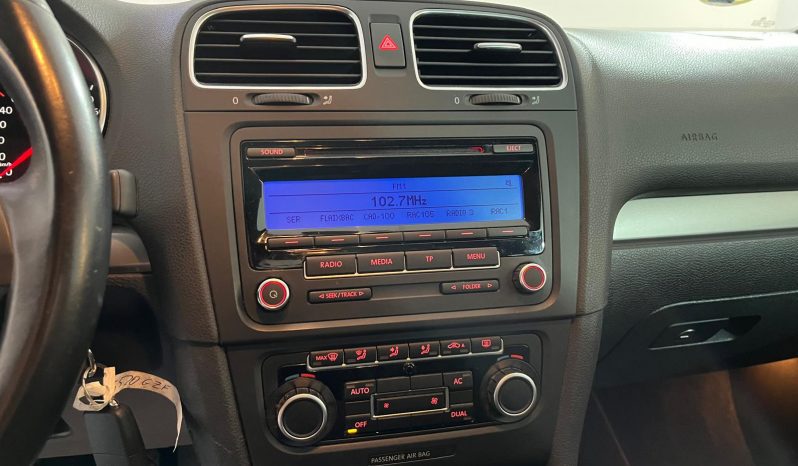 VOLKSWAGEN Golf 1.6 TDI 105 CV lleno