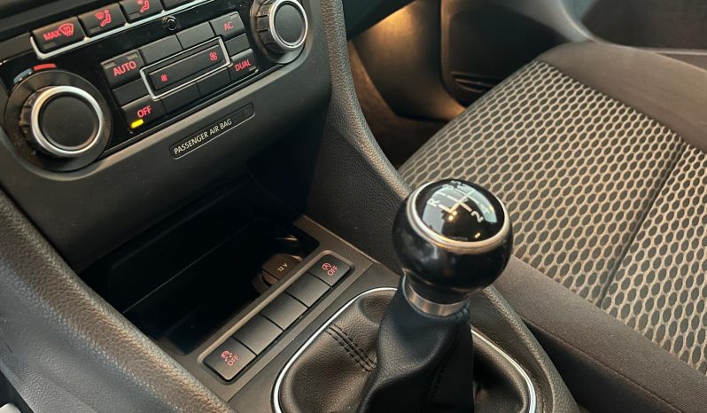 VOLKSWAGEN Golf 1.6 TDI 105 CV lleno