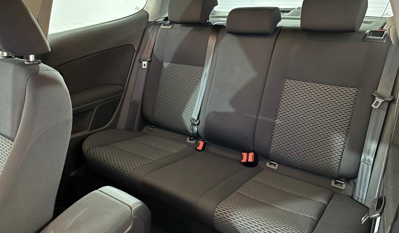 VOLKSWAGEN Golf 1.6 TDI 105 CV lleno