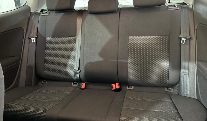 VOLKSWAGEN Golf 1.6 TDI 105 CV lleno