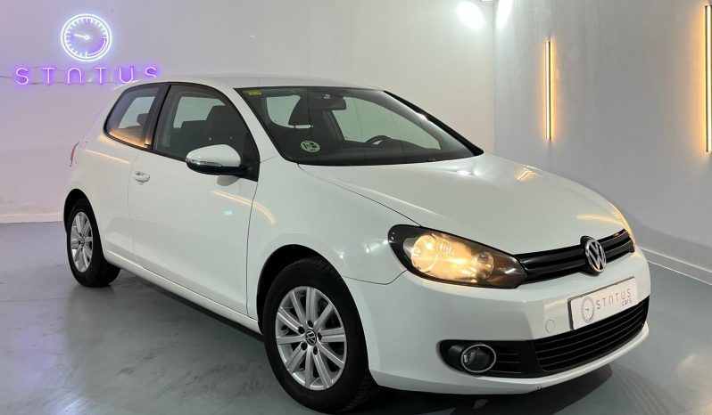 VOLKSWAGEN Golf 1.6 TDI 105 CV lleno