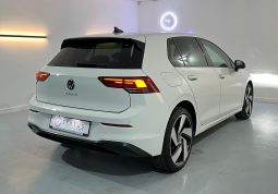 VOLKSWAGEN Golf 8 2.0 TDI lleno