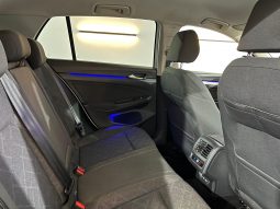 VOLKSWAGEN Golf 8 2.0 TDI lleno